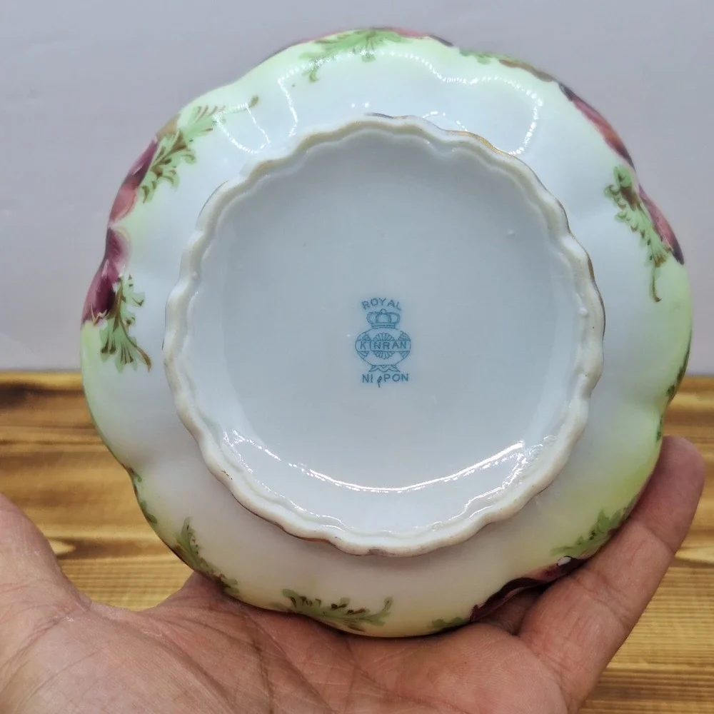 Antique Nippon Hand Painted Sugar Bowl W/‎ Lid Floral Moriage and Gold Gilding